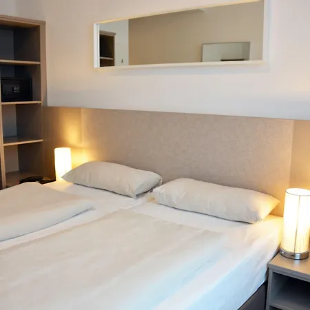 Arthotel 3* מינכן