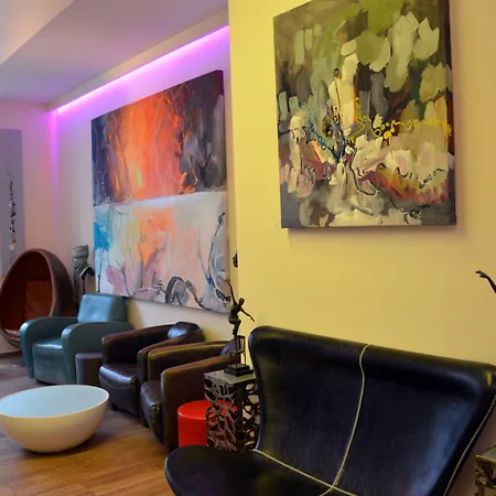 アートホテル ホテル 3*