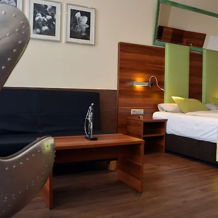 アートホテル ホテル 3*