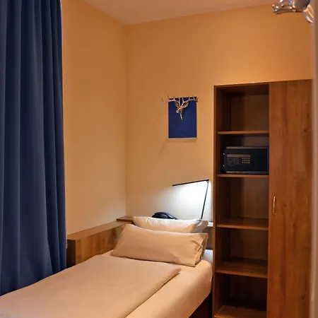 ホテル アートホテル 3*