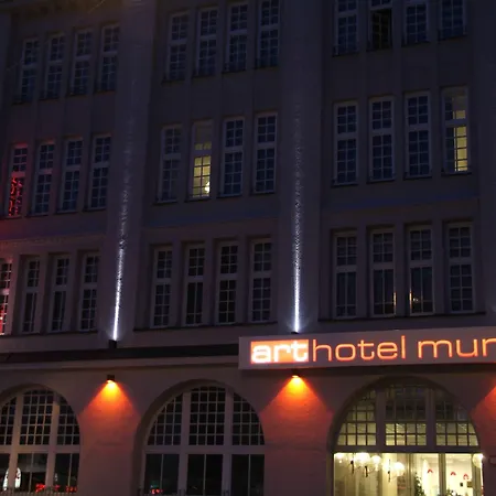 アートホテル 3*