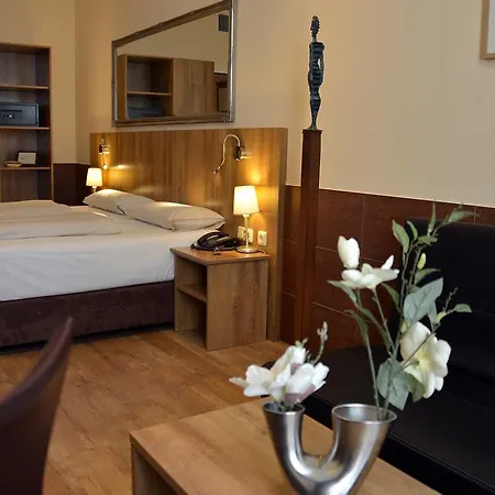 Hotel Arthotel 3*