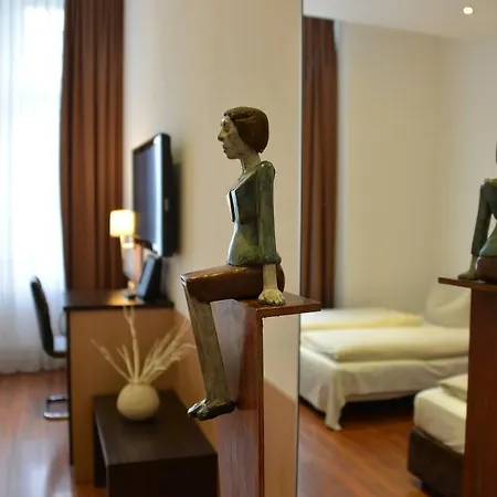 Arthotel 3*